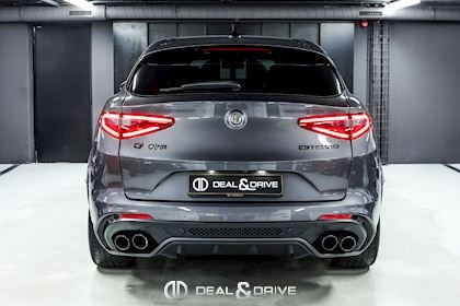 STELVIO QUADRIFOGLIO 2.9T V6 AT8-Q4 (510 CH) - GRIGIO VESUVIO