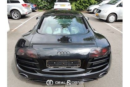 R8 V10 FSI R-TRONIC