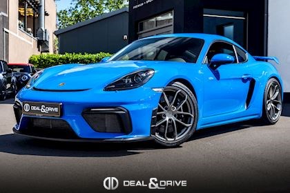718 CAYMAN GT4 PDK – SHARK BLUE – AKRAPOVIC