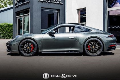 911 (992.1) CARRERA 4S COUPE PDK – AVENTURINE GREEN METALLIC