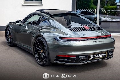 911 (992.1) CARRERA 4S COUPE PDK – AVENTURINE GREEN METALLIC