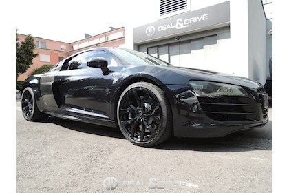 R8 V10 FSI R-TRONIC