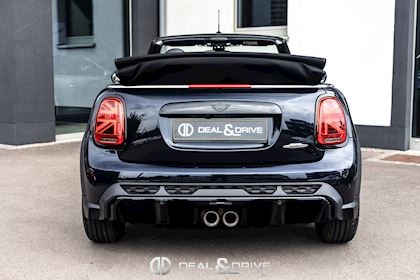 JOHN COOPER WORKS CABRIOLET AUTO - ENIGMATIC BLACK METALLIC
