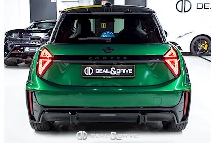 COOPER E 3 PORTES PACK JOHN COOPER WORKS – PACK M - BRITISH RACING GREEN IV METALLIC