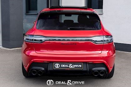MACAN III GTS PDK (441 CH) – CARMINE RED