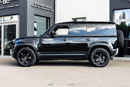 DEFENDER 110 D250 HARD TOP S AWD (3-SEAT VERSION) - SANTORINI BLACK – WARRANTY 09/2030