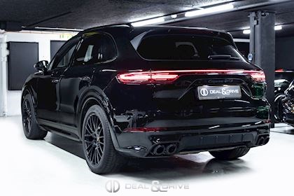 CAYENNE 4.0 GTS TIPTRONIC (460 CH) – CHROMITE BLACK