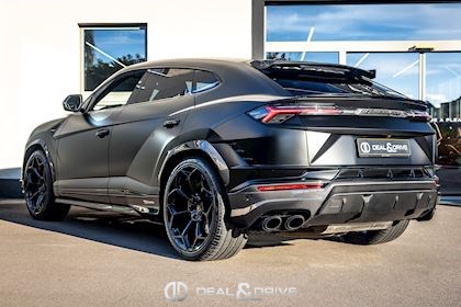 URUS PERFORMANTE 4.0 V8 666 CH – SATIN PPF – AKRAPOVIC