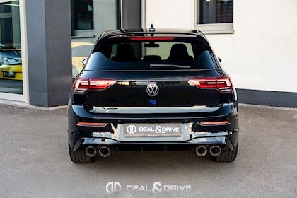 GOLF 8 R 2.0 TSI DSG7 4MOTION 20 YEARS – PACK R-PERFORMANCE – AKRAPOVIC