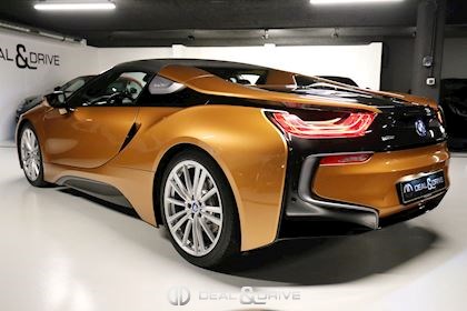 i8 Roadster 