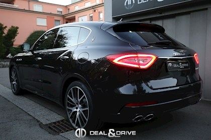 LEVANTE S 3.0 V6 430 ch