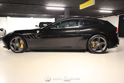 GTC4 LUSSO V12