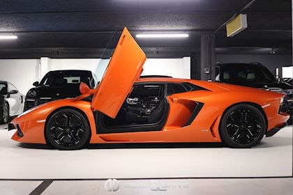 AVENTADOR LP700-4