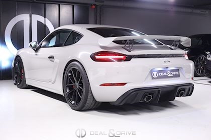 718 CAYMAN GT4