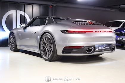 911 (992) CARRERA 4 CABRIOLET