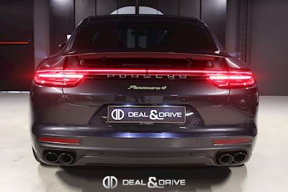 PANAMERA 4 E-HYBRID