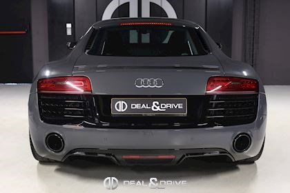 R8 V10 5.2 FSI COUPE QUATTRO