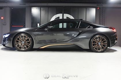  i8 Coupé Ultimate Sophisto Edition