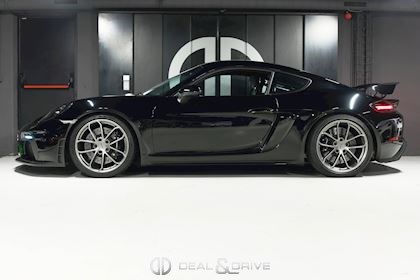 718 CAYMAN GT4 PDK