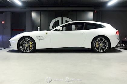 GTC 4 LUSSO V8 T
