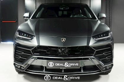 URUS 4.0 V8