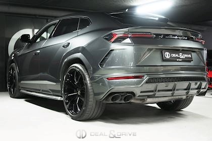URUS 4.0 V8
