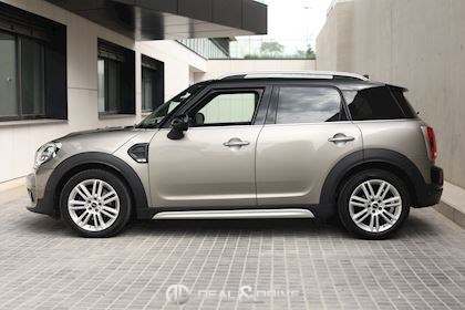 COUNTRYMAN COOPER D AUTO.