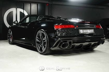 R8 SPYDER V10 RWD 5.2 FSI S-TRONIC