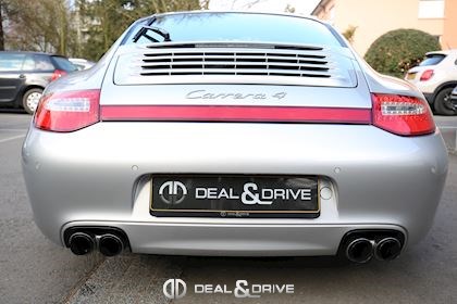 911 (997) Carrera 4