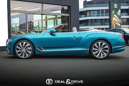 CONTINENTAL GTC AZURE V8 - TOPAZ BLUE BY MULLINER