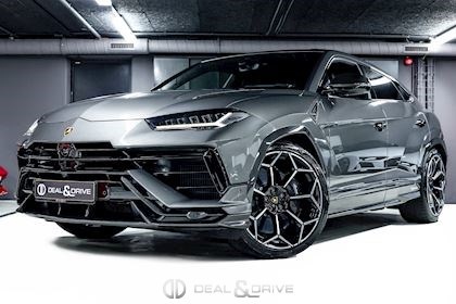 URUS PERFORMANTE – AD PERSONAM - AKRAPOVIC