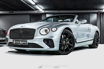 CONTINENTAL GTC V8 – BLACKLINE SPECIFICATION - MOONBEAM METALLIC