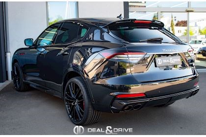 LEVANTE 3.8 V8 BI-TURBO TROFEO 580 CH - NERO ASSOLUTO