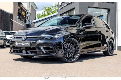 GOLF 8.5 R 2.0 TSI 4MOTION BLACK EDITION - FULL XPEL - AKRAPOVIC