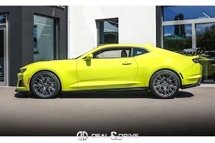 CAMARO ZL1 6.2 V8 RWD - MANUAL 6 – SHOCK YELLOW