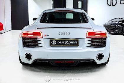 R8 COUPE V8 4.2 FSI QUATTRO S-TRONIC - SUZUKAGRAU METALLIC