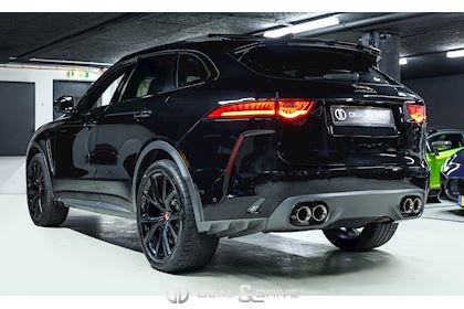 F-PACE 5.0 SUPERCHARGED P550 SVR AWD – SANTORINI BLACK METALLIC